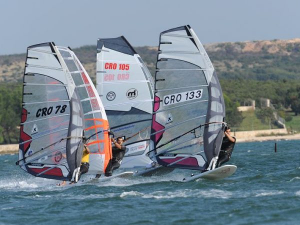 Windsurfing Pomer