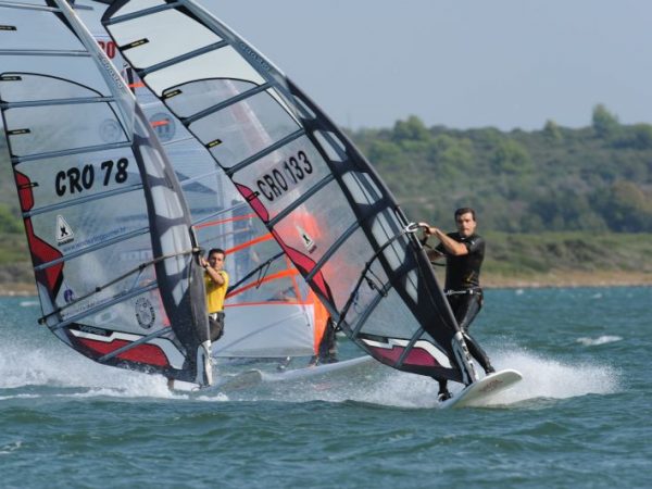 Windsurfing Pomer