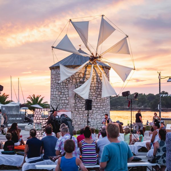 Le moulin « malin », symbole de Medulin et gardien de son port